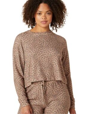 Beyond Yoga Brushed Up Cropped Pullover in Leopard Size S